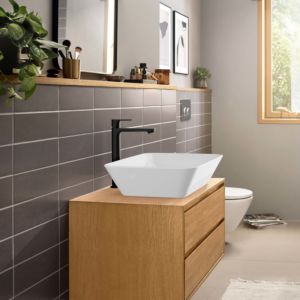 hansgrohe Rebris E Waschtischarmatur 72591670 mit Zugstangen-Ablaufgarnitur, 4 l/min bei 3 bar, mattschwarz